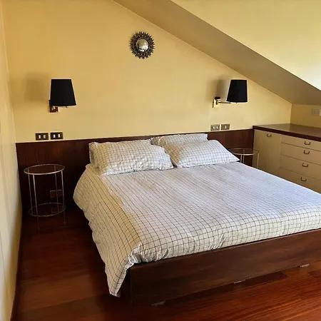 Apartamento Penthouse In Fashion District Of Milan, Close To Montenapoleone, Duomo, Scala