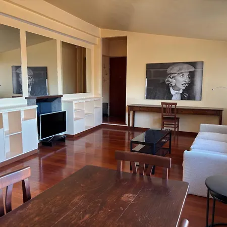 Daire Penthouse In Fashion District Of Milan, Close To Montenapoleone, Duomo, Scala *